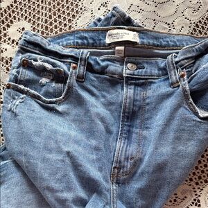 Abercrombie & Fitch Women's Light Blue Jeans 10s
